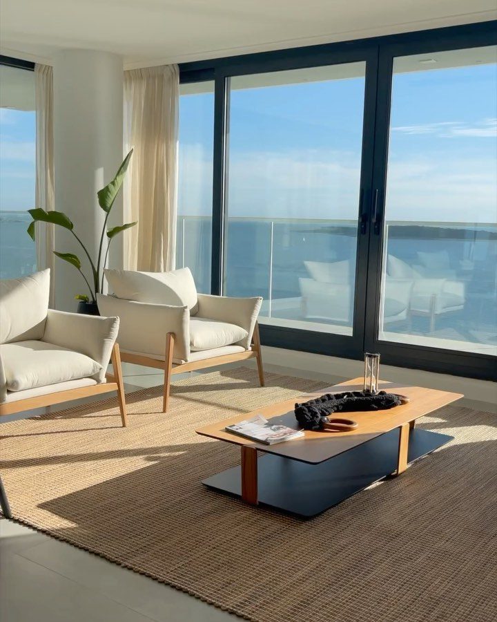 Sea-view living room